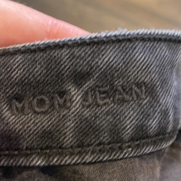 American Eagle Black Distressed Mom Jeans 00 EUC - Picture 9 of 12